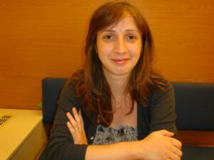 Laura Băjenaru, chimie, cambridge